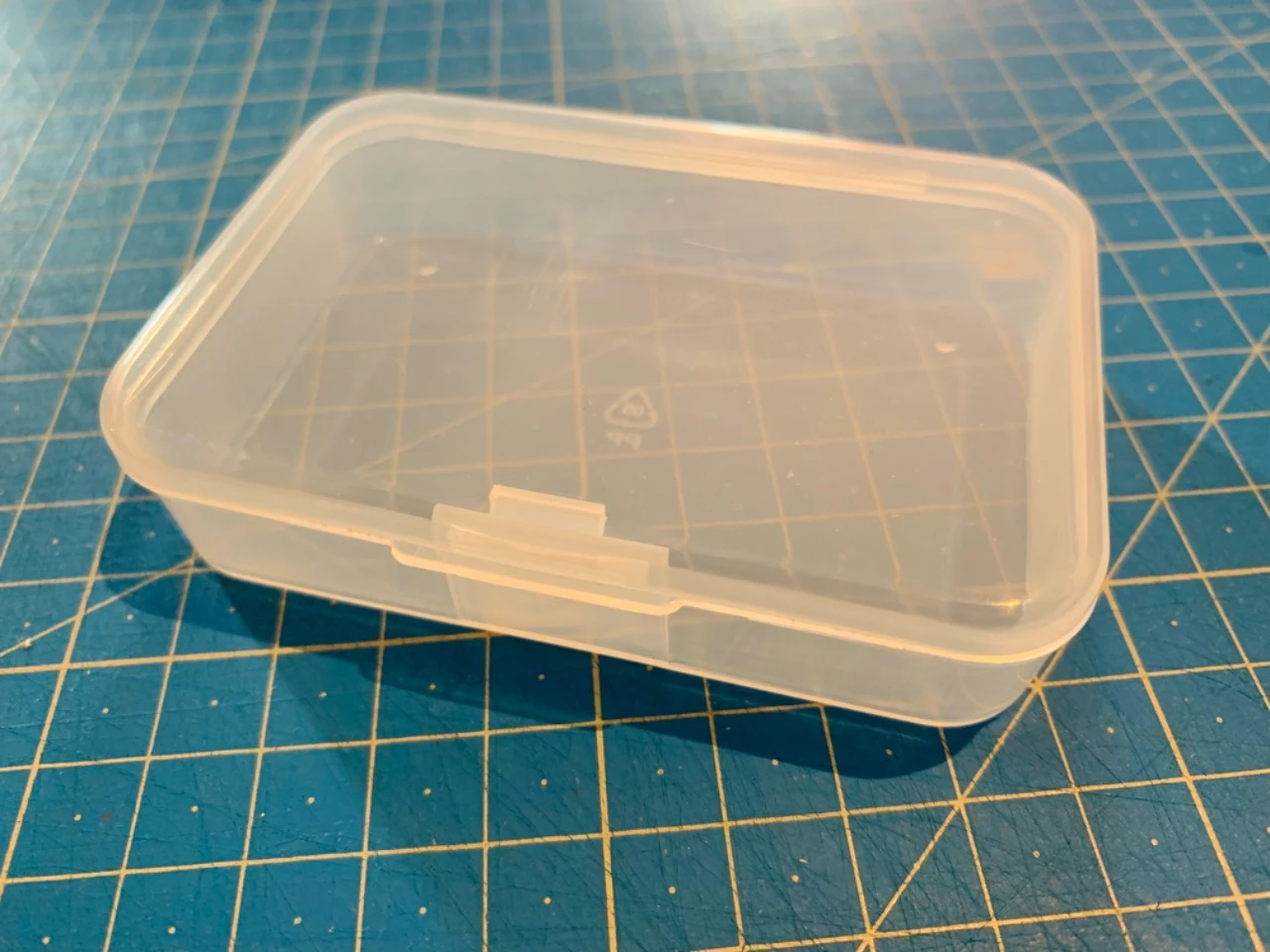 Lot 10 petites boîtes plastique couvercle